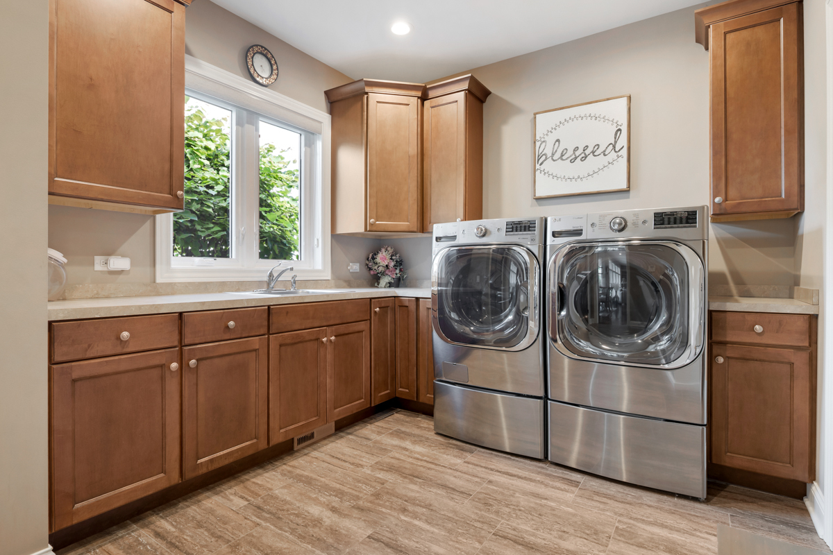 45W210 Timberview Lane