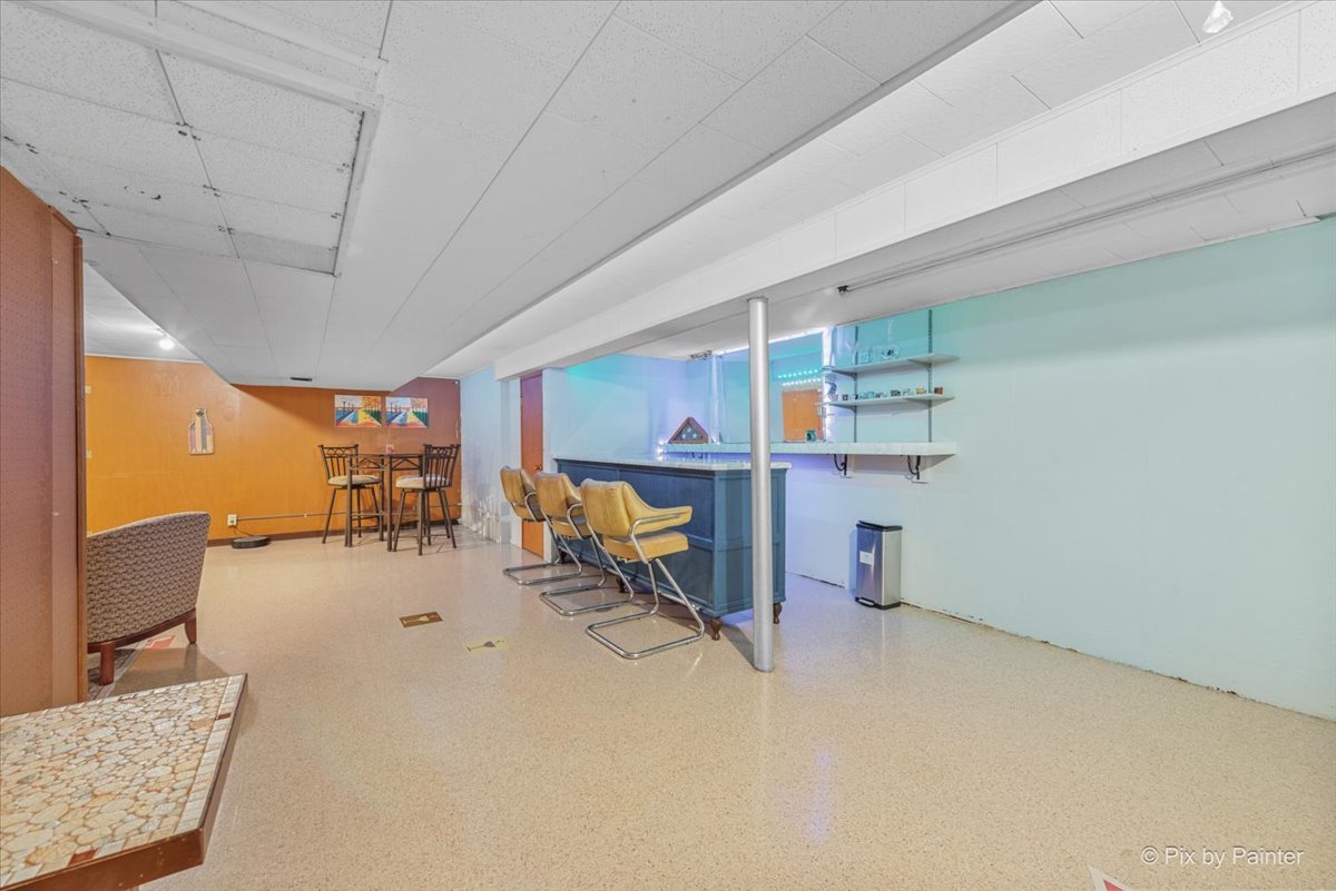 431 N MELROSE Avenue