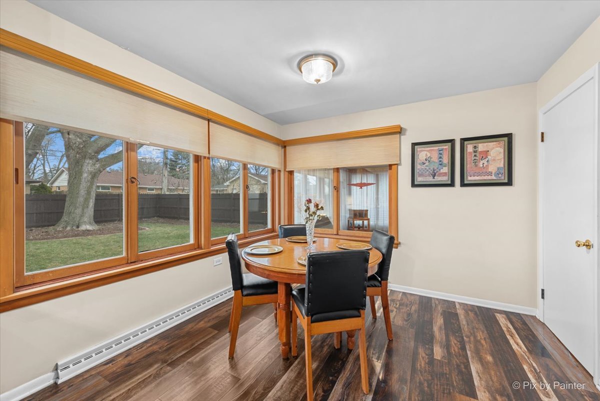 431 N MELROSE Avenue