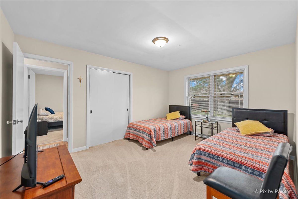 431 N MELROSE Avenue