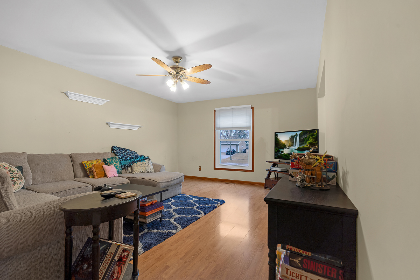 922 COVENTRY Lane