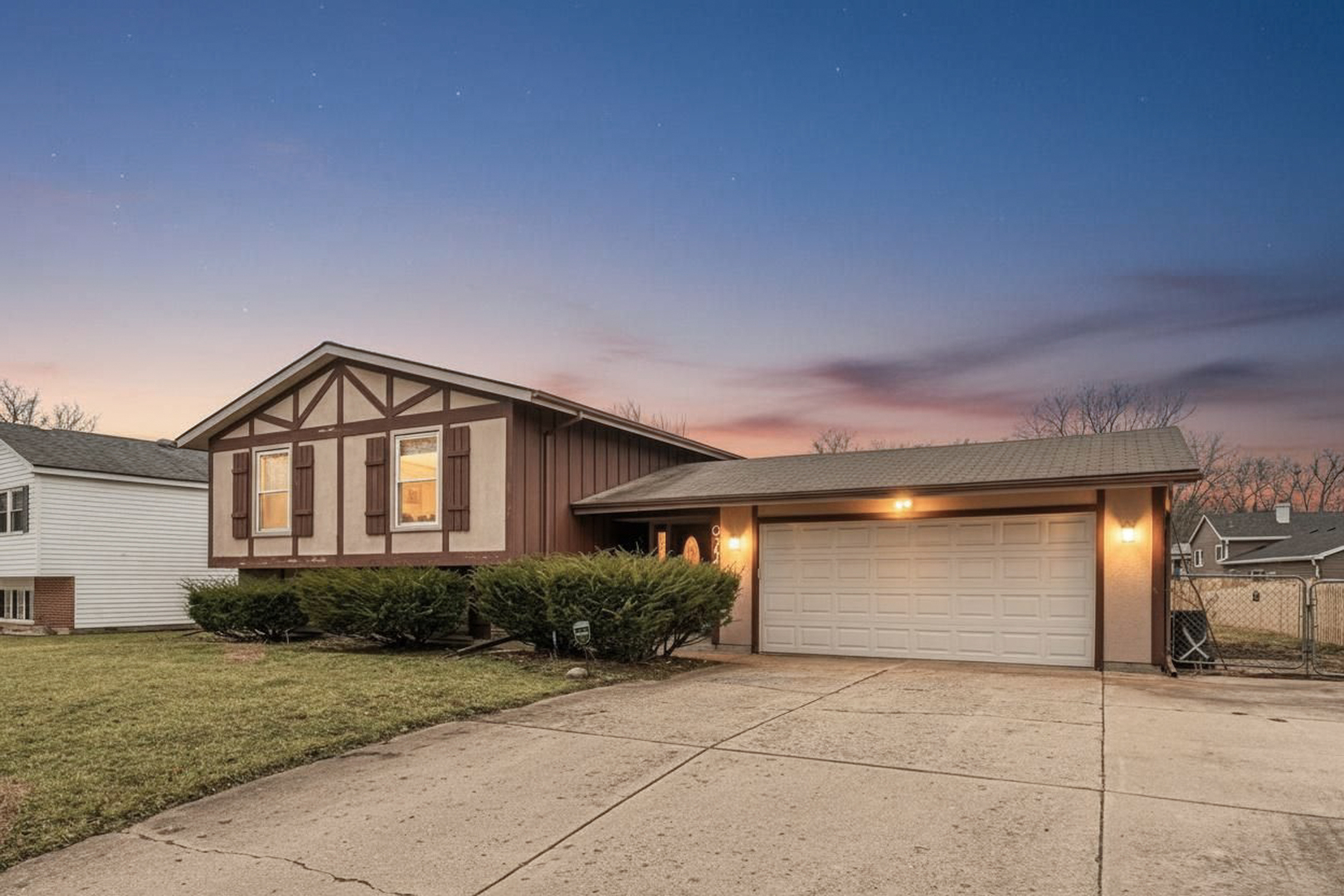 922 COVENTRY Lane
