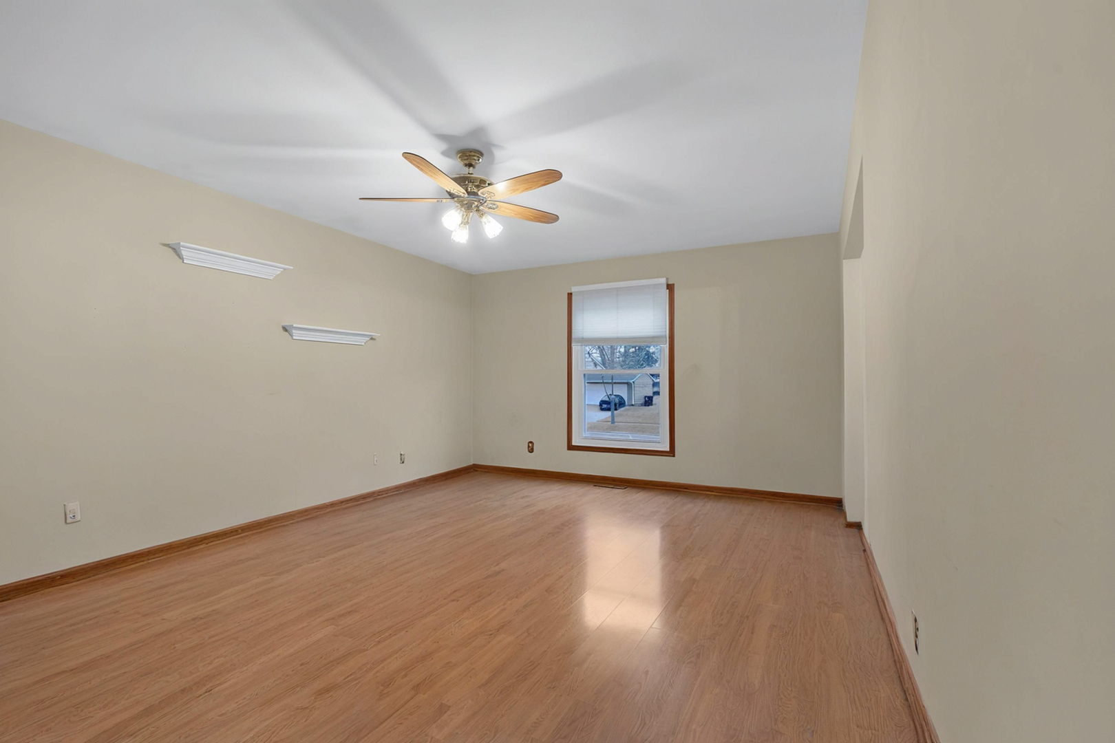 922 COVENTRY Lane