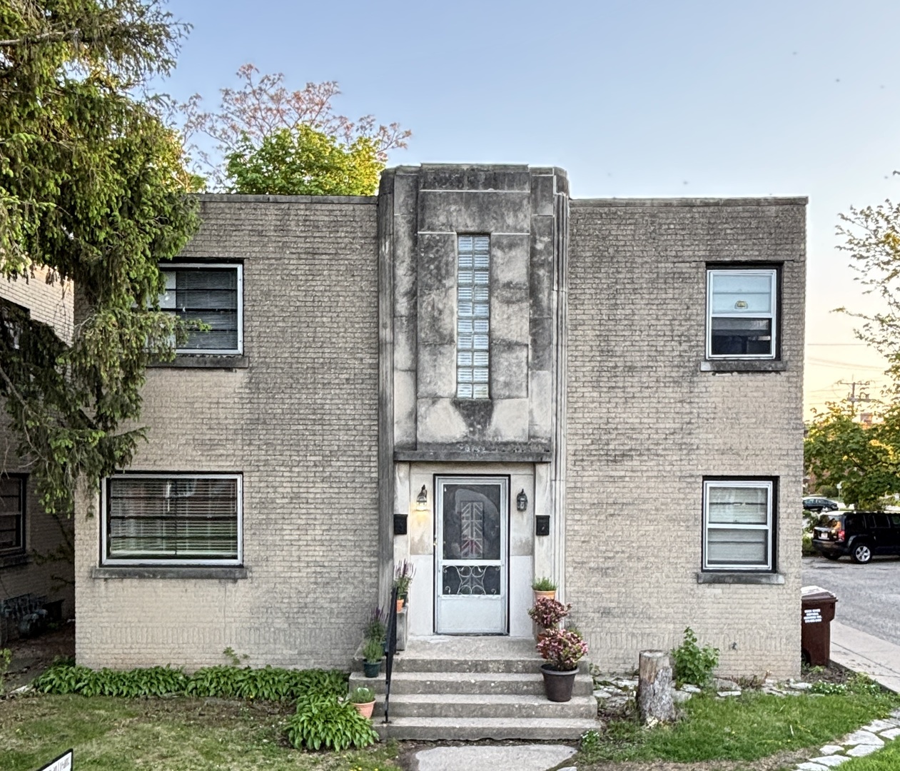 216 Carlton Terrace