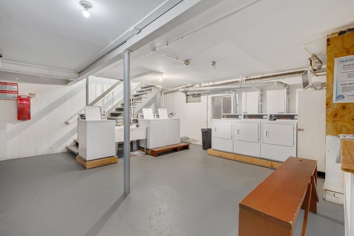 659 E FULLERTON Avenue Unit: 204