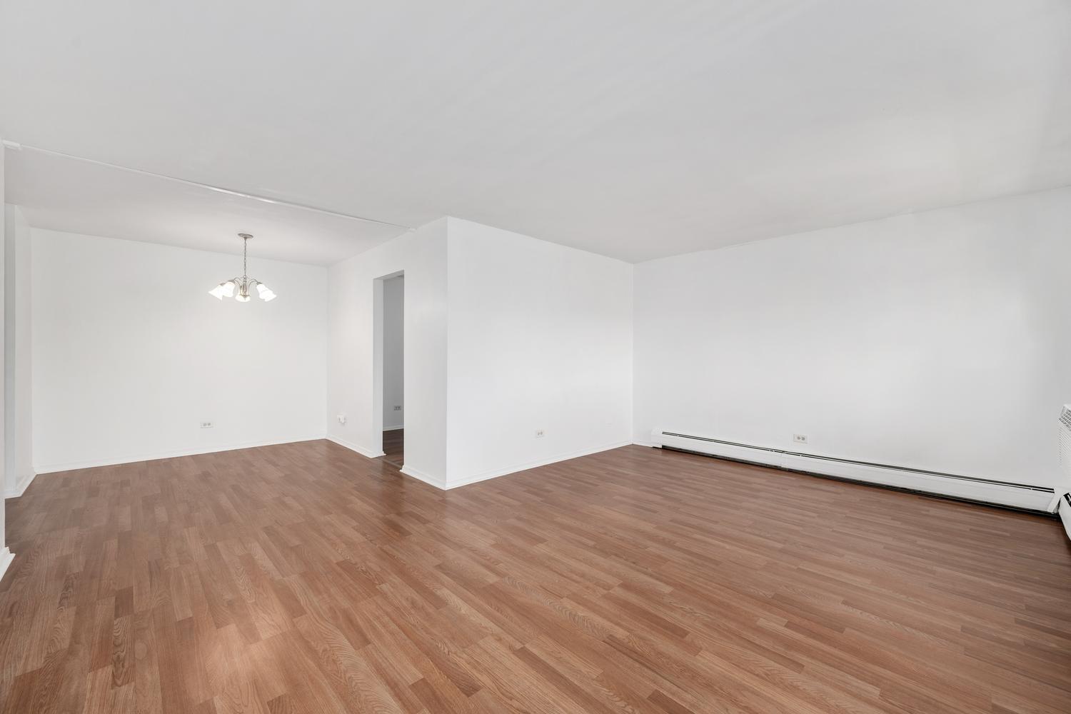 659 E FULLERTON Avenue Unit: 204