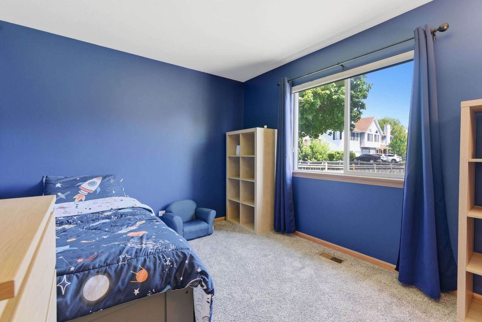 425 Hobart Drive
