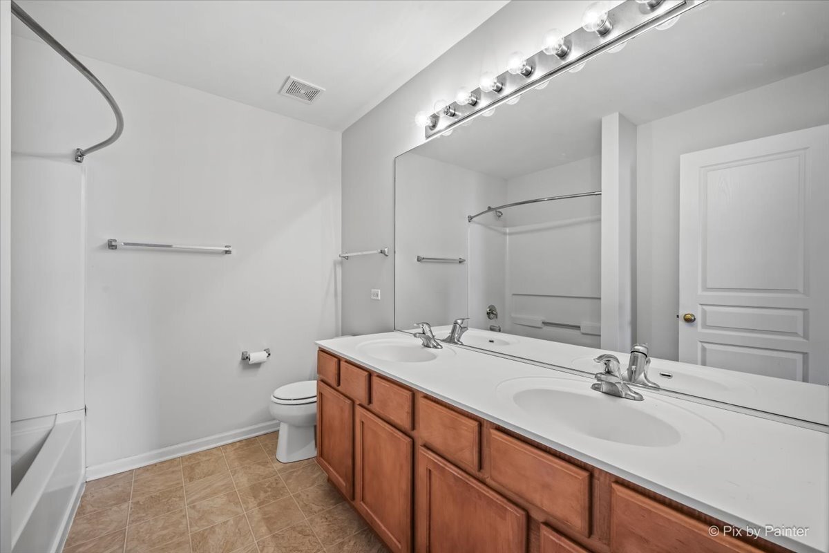 2415 Emily Lane