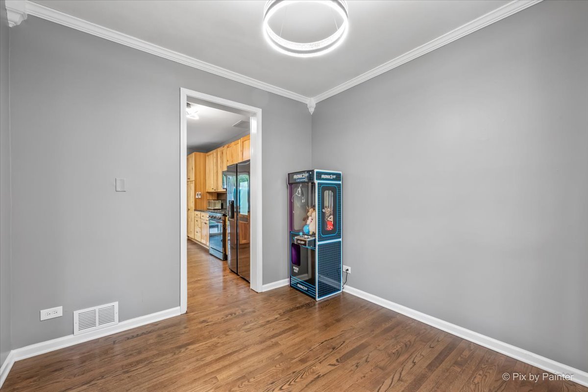 906 Barbara Street