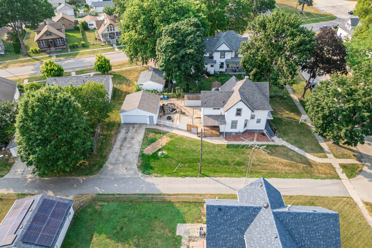 904 Kishwaukee Street
