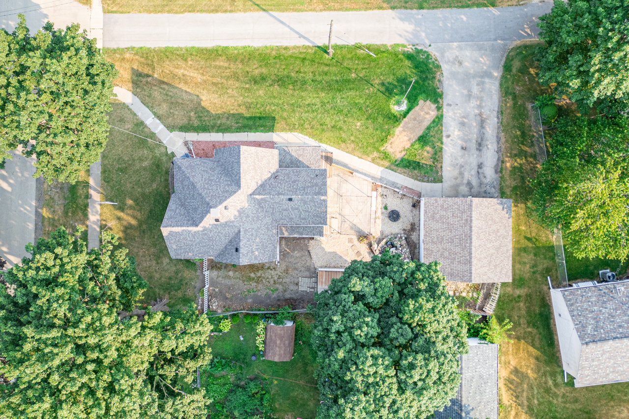 904 Kishwaukee Street