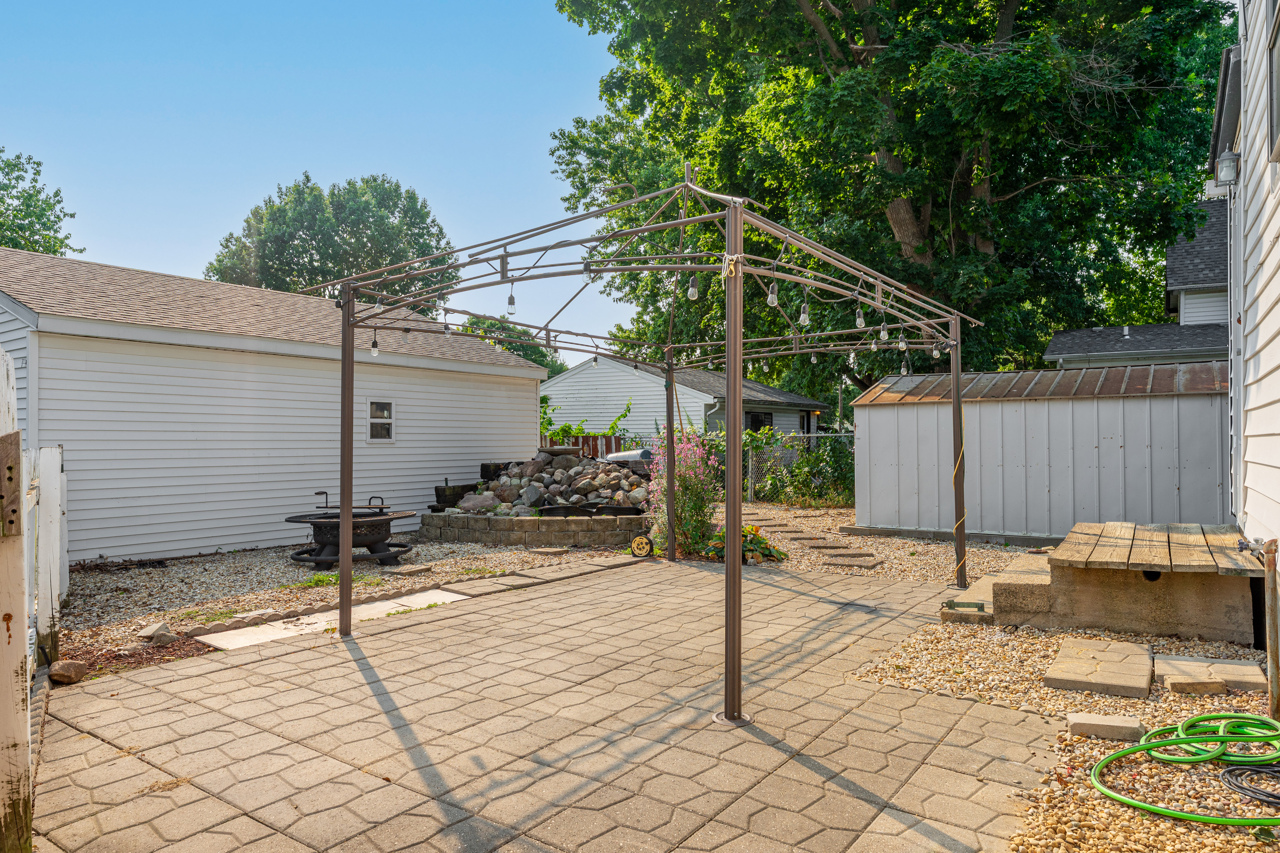 904 Kishwaukee Street