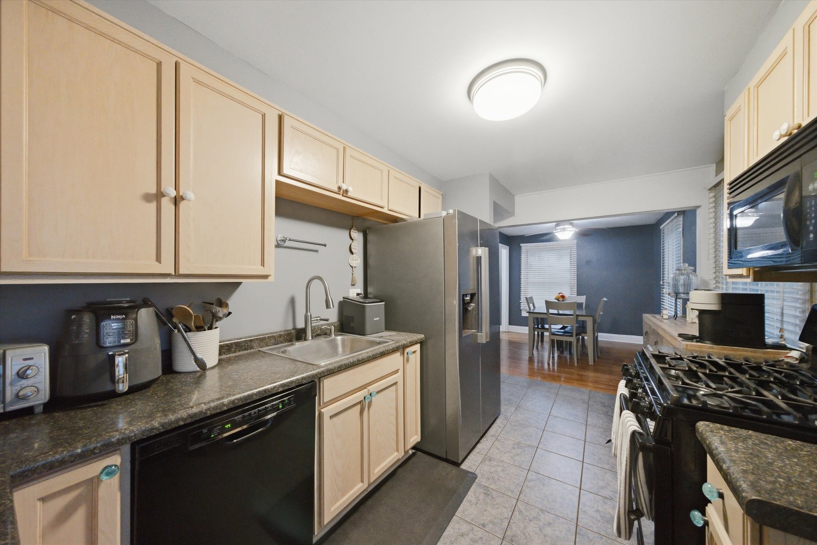 525 Sunset Drive