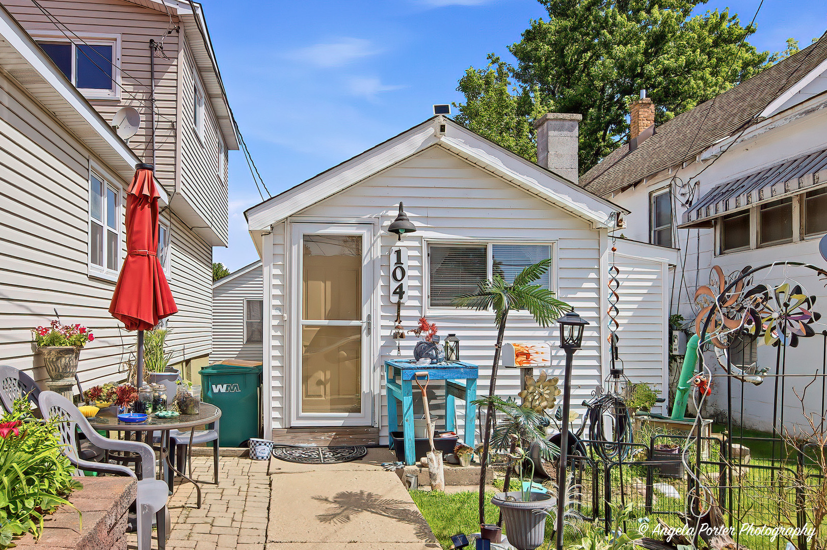 102 Lakeview Avenue