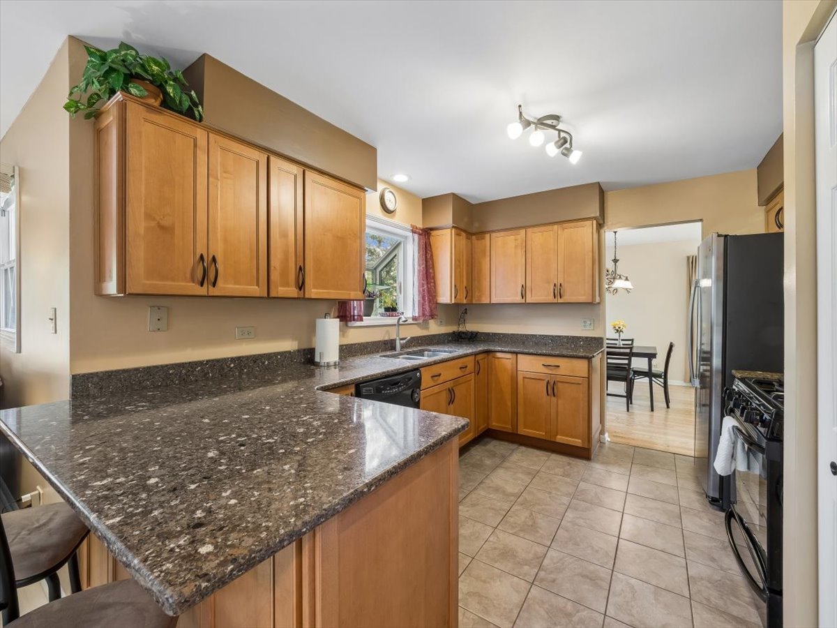 317 W Harvard Circle
