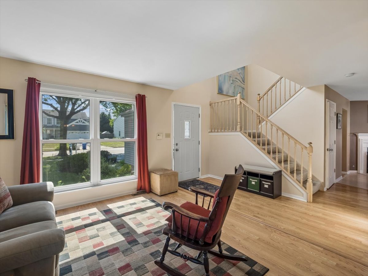 317 W Harvard Circle