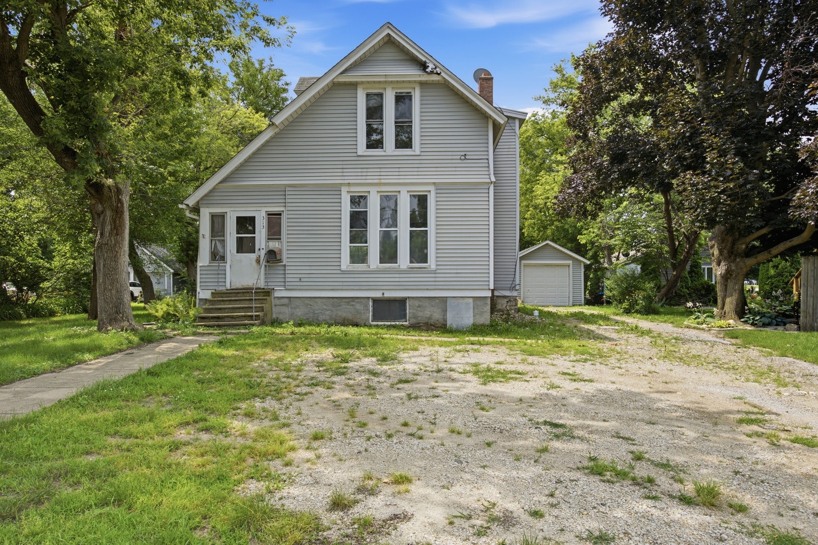 313 E Grant Highway