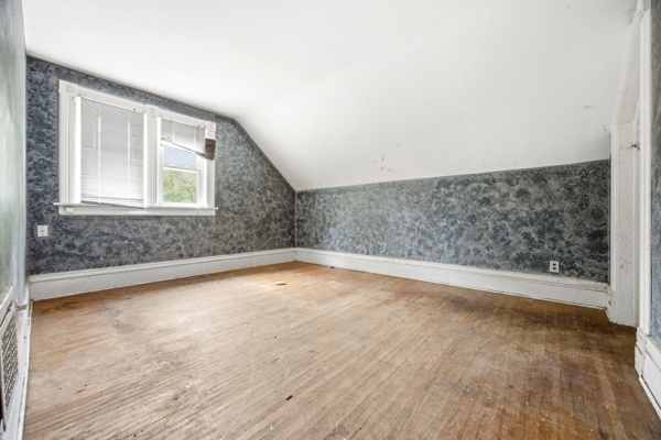 313 E Grant Highway