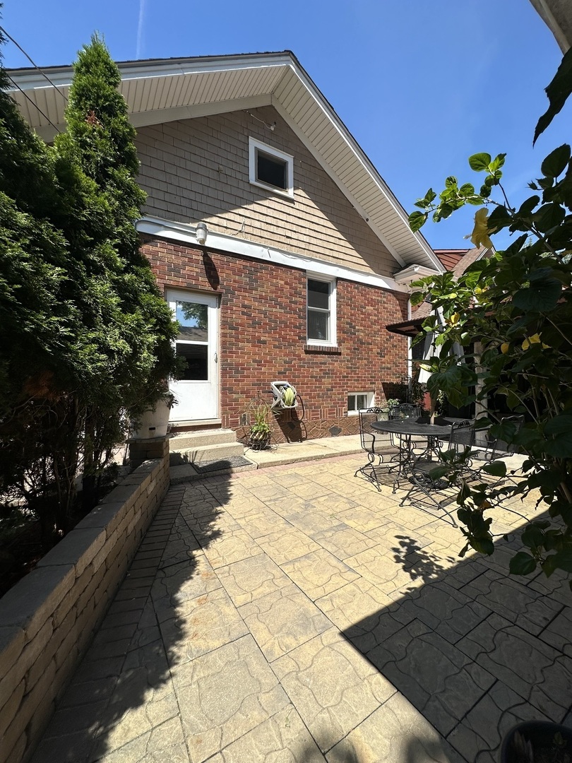 85 WILCOX Avenue