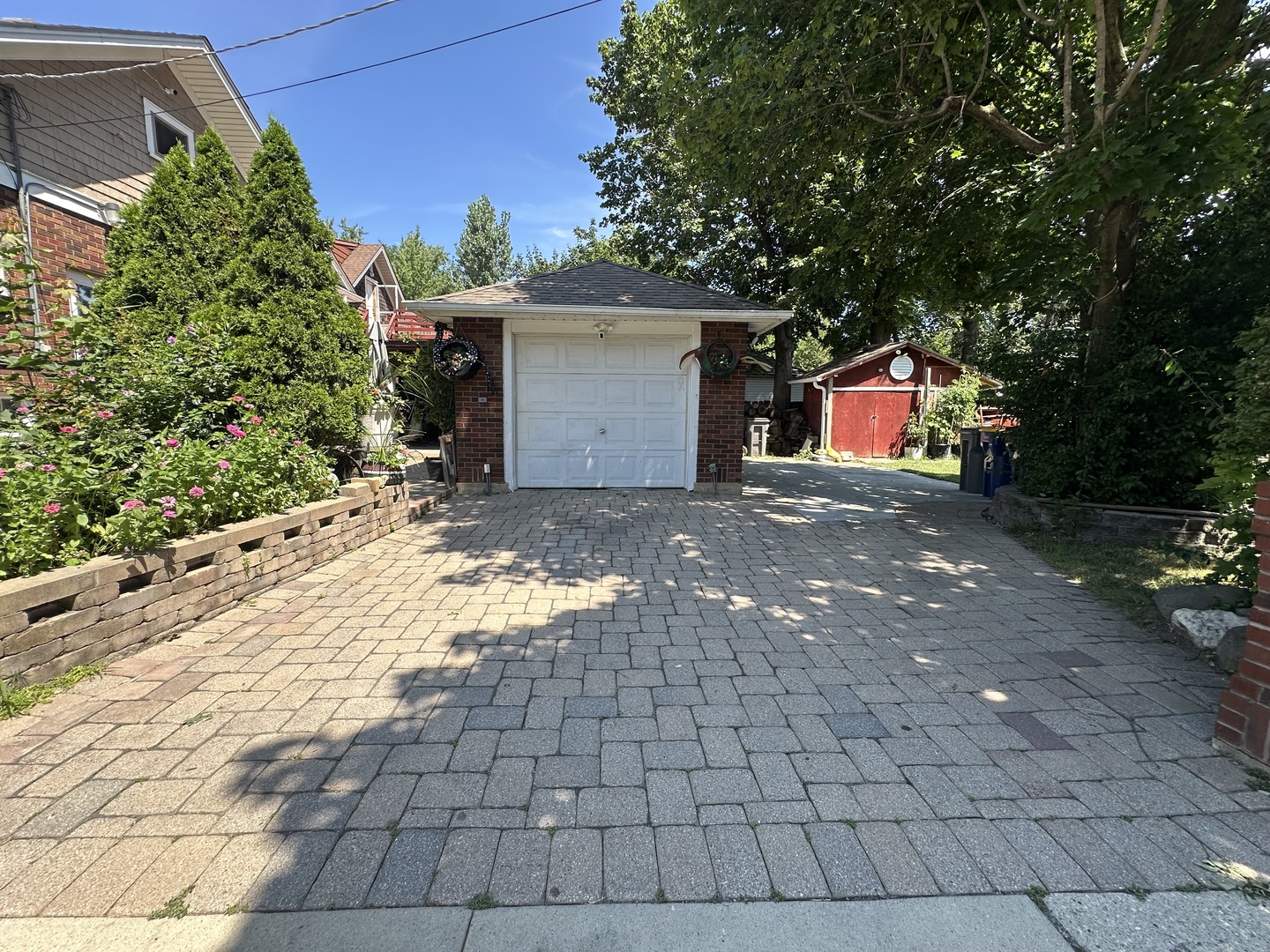 85 WILCOX Avenue