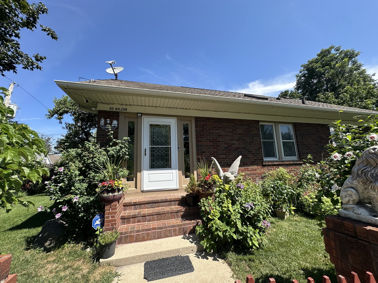 85 WILCOX Avenue