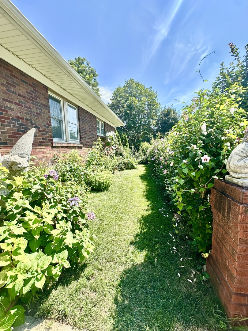 85 WILCOX Avenue