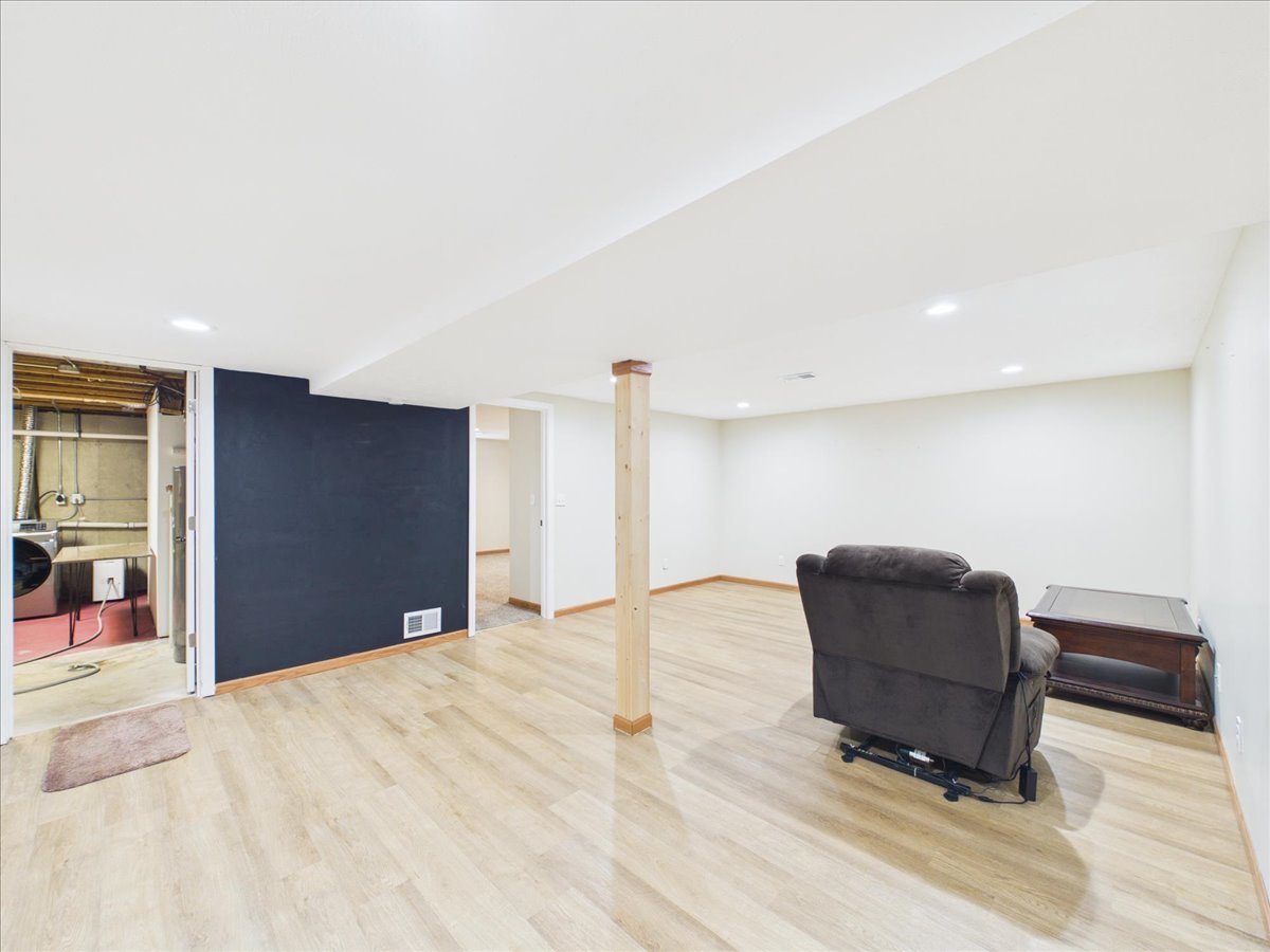 122 Drew Court