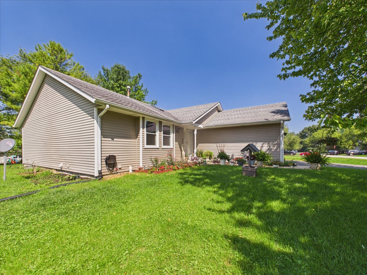 122 Drew Court