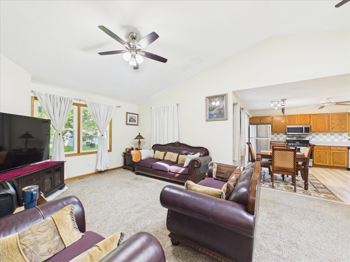 122 Drew Court