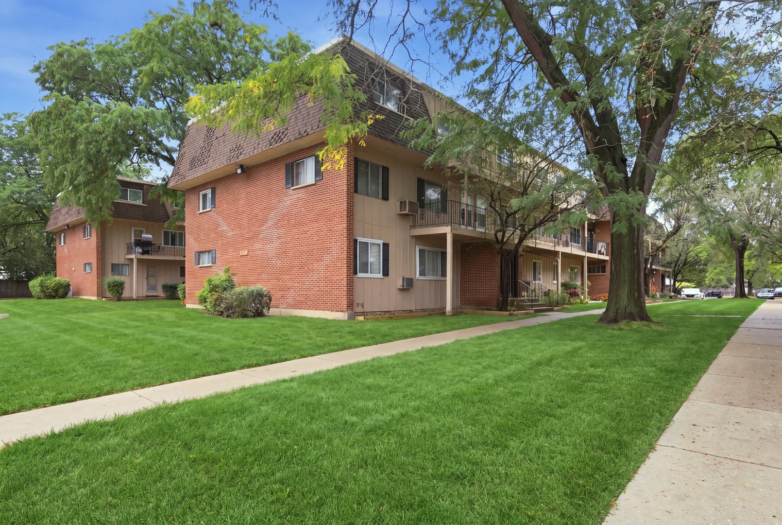2508 Algonquin Road Unit: 2
