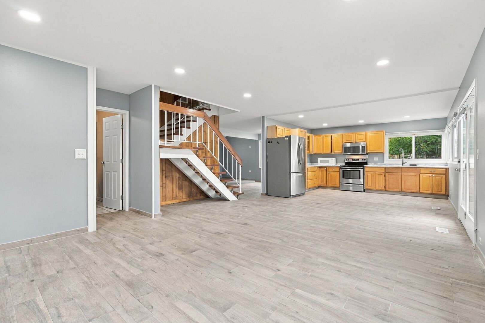 1650 Beverly Court