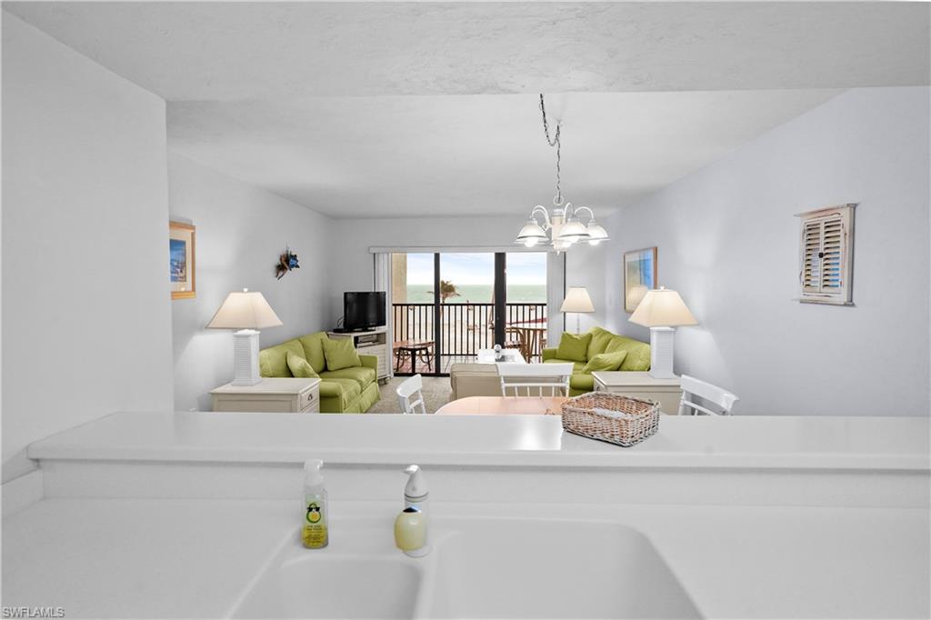 25820 Hickory BLVD # 202