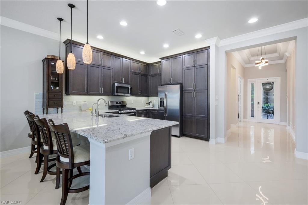 4318 Aurora ST