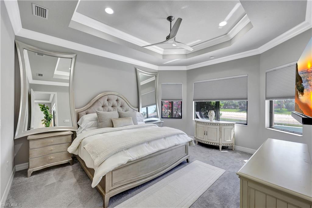 4318 Aurora ST