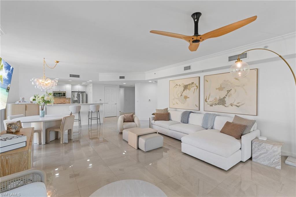 2738 Tiburon BLVD E # 305 Unit: B-305
