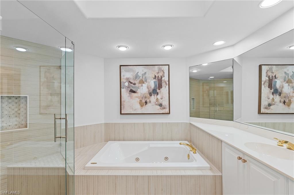 2738 Tiburon BLVD E # 305 Unit: B-305