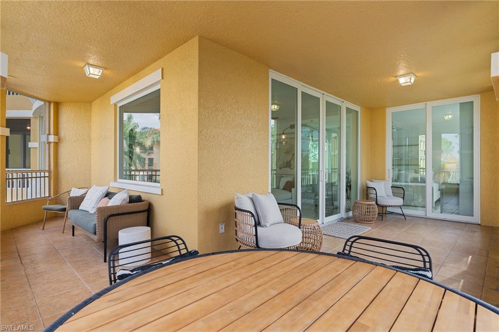 2738 Tiburon BLVD E # 305 Unit: B-305