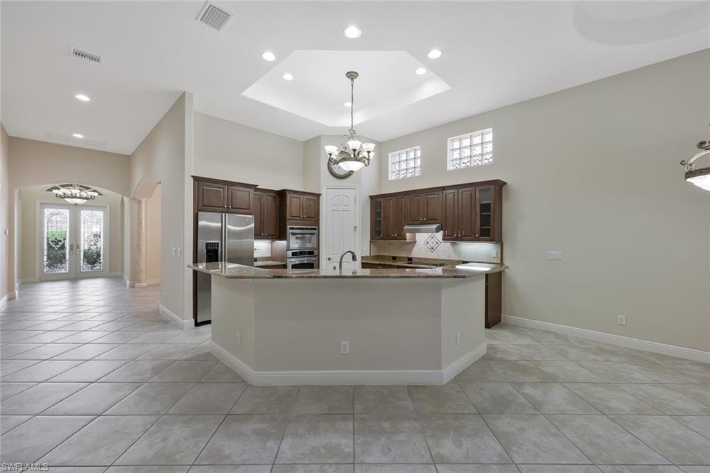 5616 Hammock Isles DR