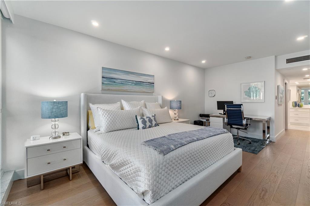 4031 Gulf Shore BLVD N 22