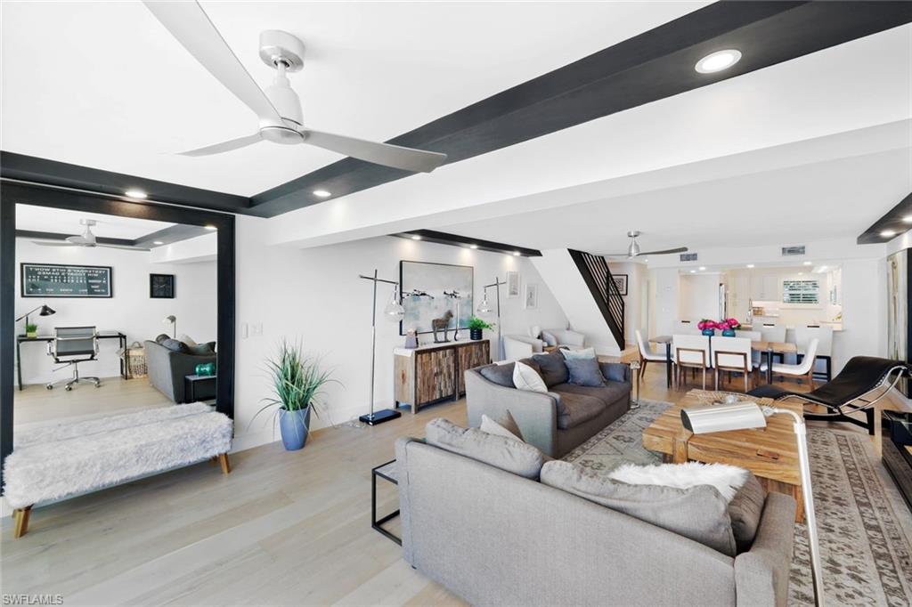 800 River Point DR # 212