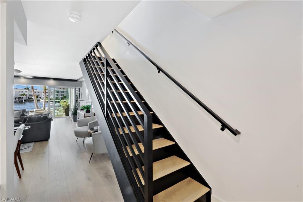 800 River Point DR # 212