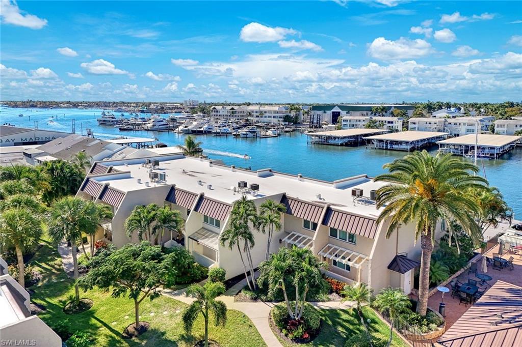 800 River Point DR # 212