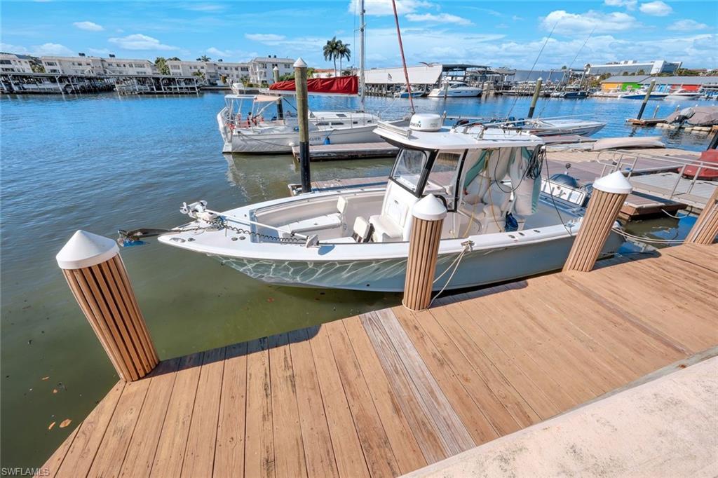 800 River Point DR # 212