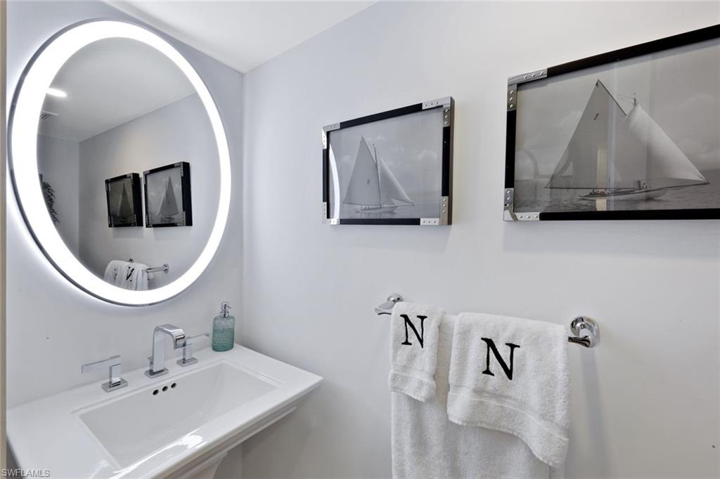 800 River Point DR # 212