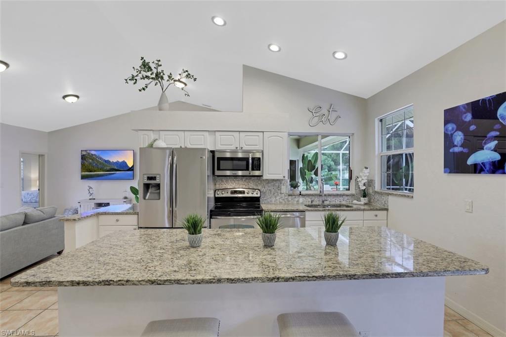 363 Columbus WAY