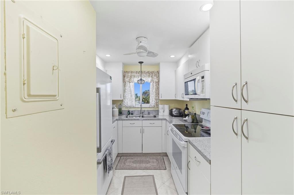 1010 Manatee RD # B304