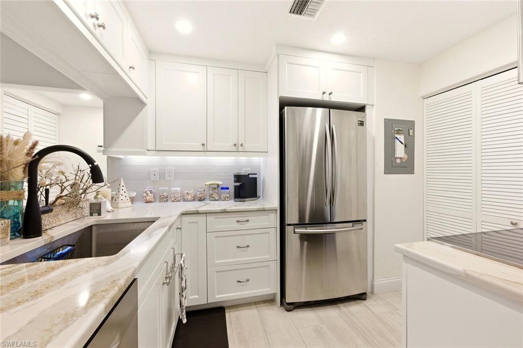 17 Collier BLVD 5-107