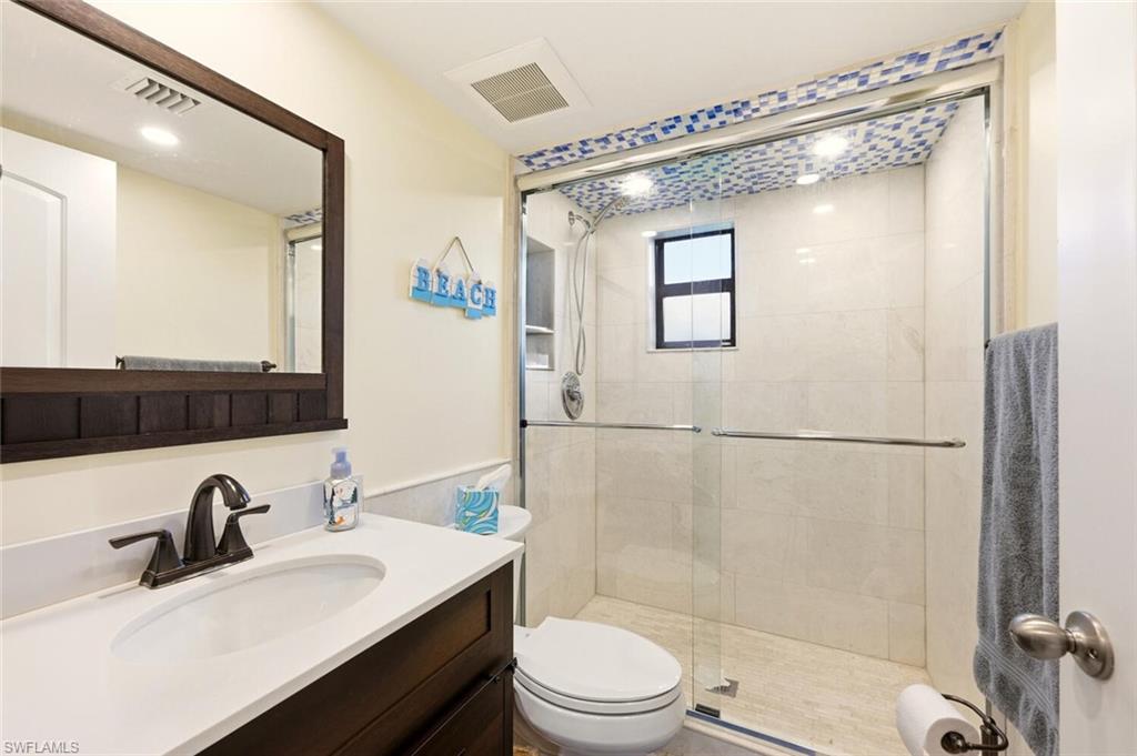 17 Collier BLVD 5-107