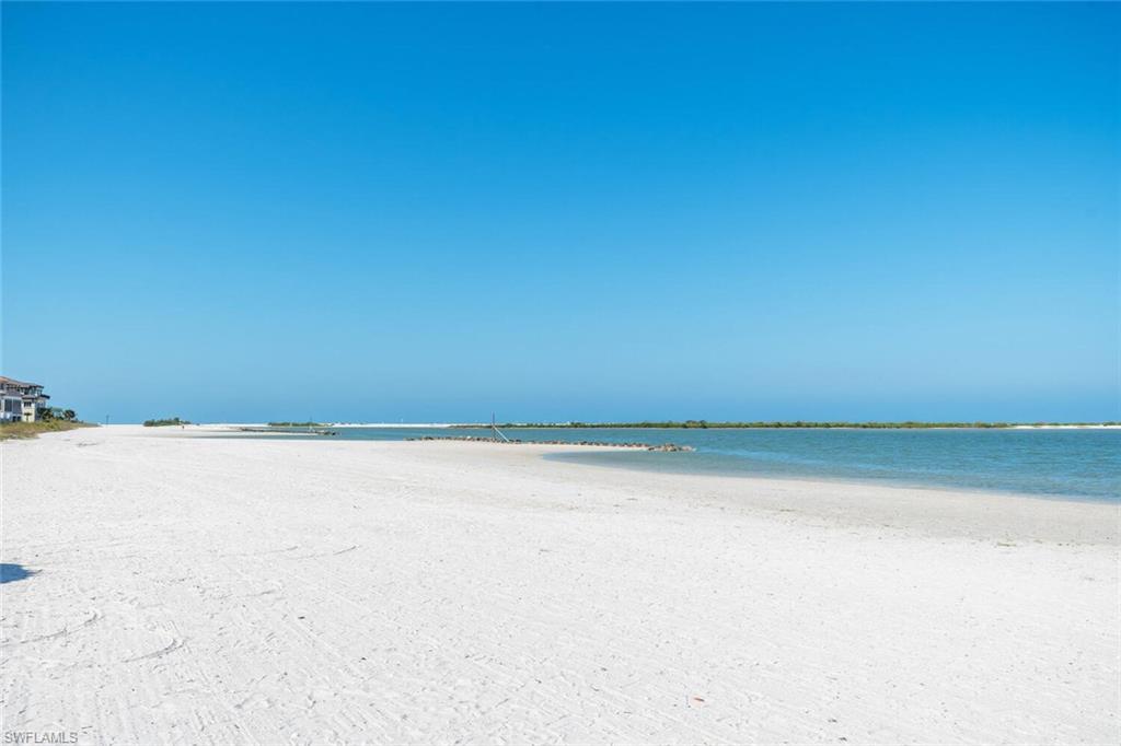 17 Collier BLVD 5-107