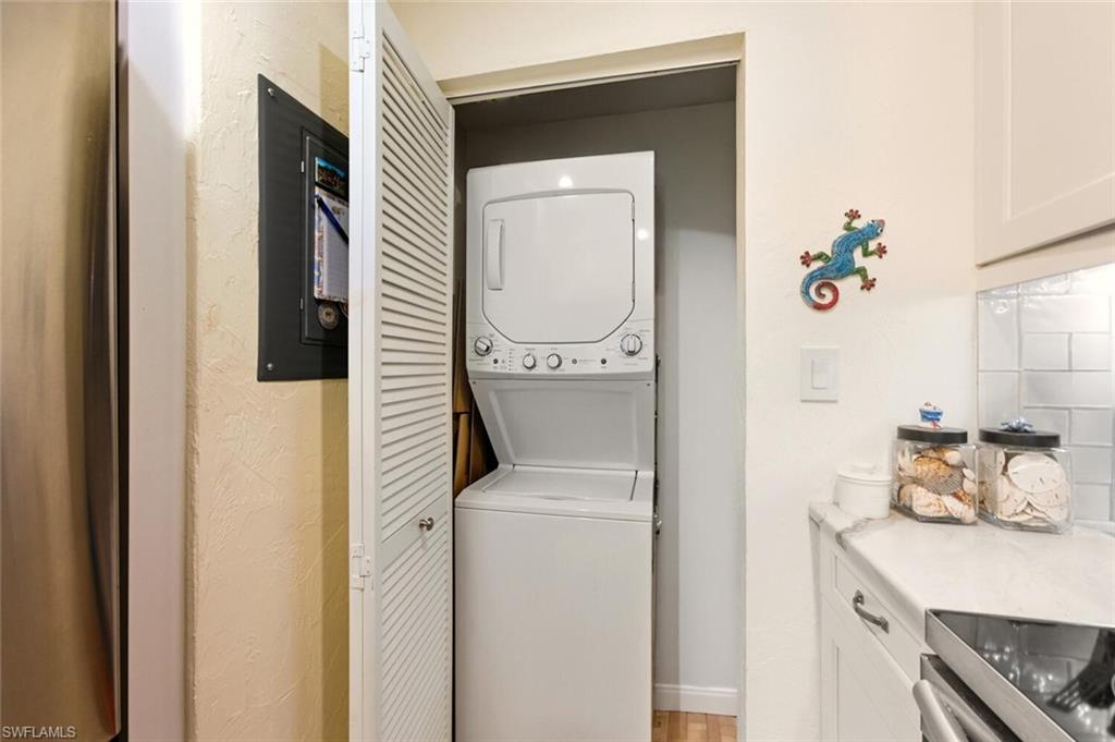 17 Collier BLVD 5-107